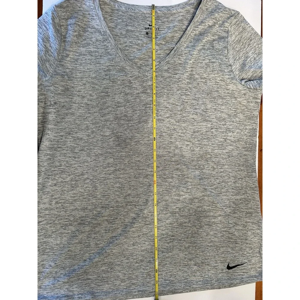 Nike Shirt Womens XL Short Sleeve Crew Neck Grey Dri-Fit Lightweight Workout - Picture 8 of 9